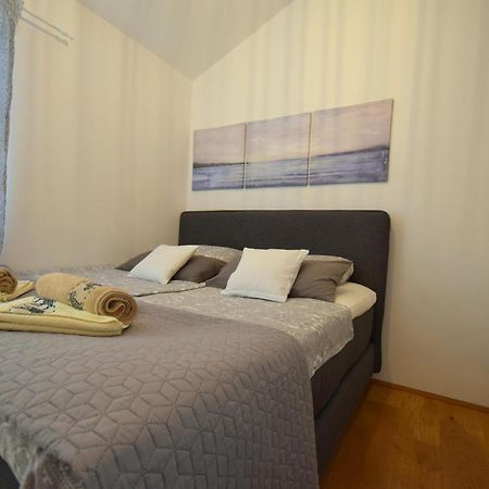 Villa Stella Malinska Bagian luar foto