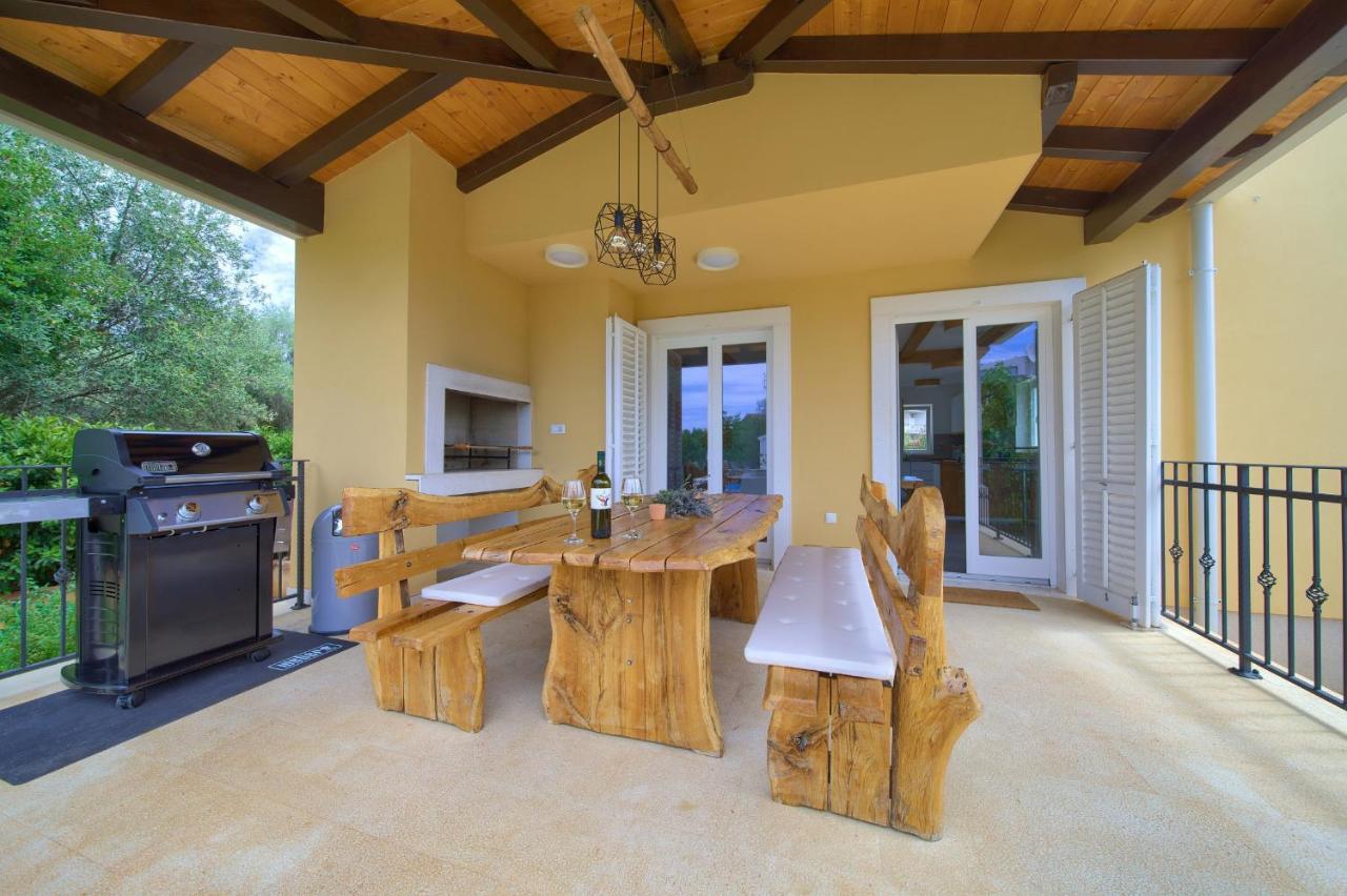 Villa Stella Malinska Bagian luar foto